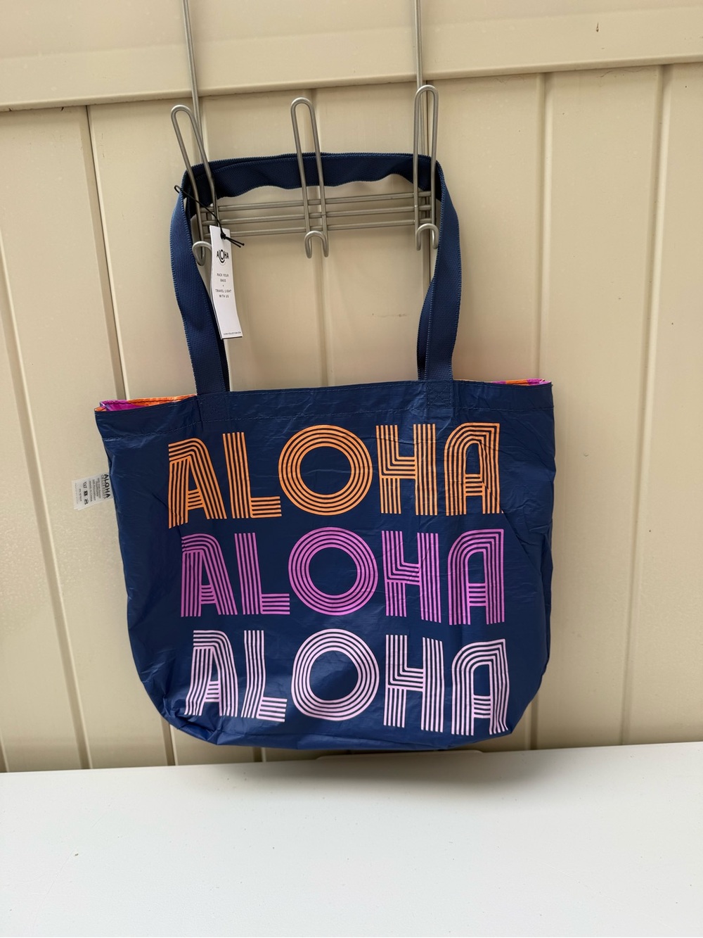 NWT MAUI EXCLUSIVE Aloha Collection Reversible Tote Bundle DISCONTINUED 3-Piece - Picture 4 of 8